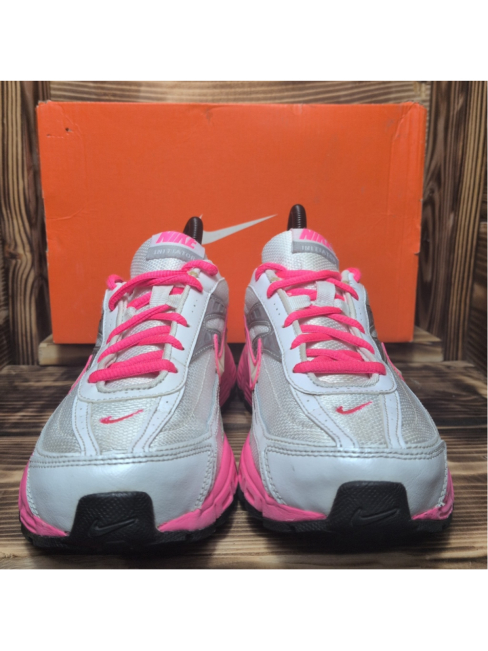 Nike Womens Size 7 Initiator Walking Running Exercise Sneakers Shoes 394053-106 - Picture 4 of 8